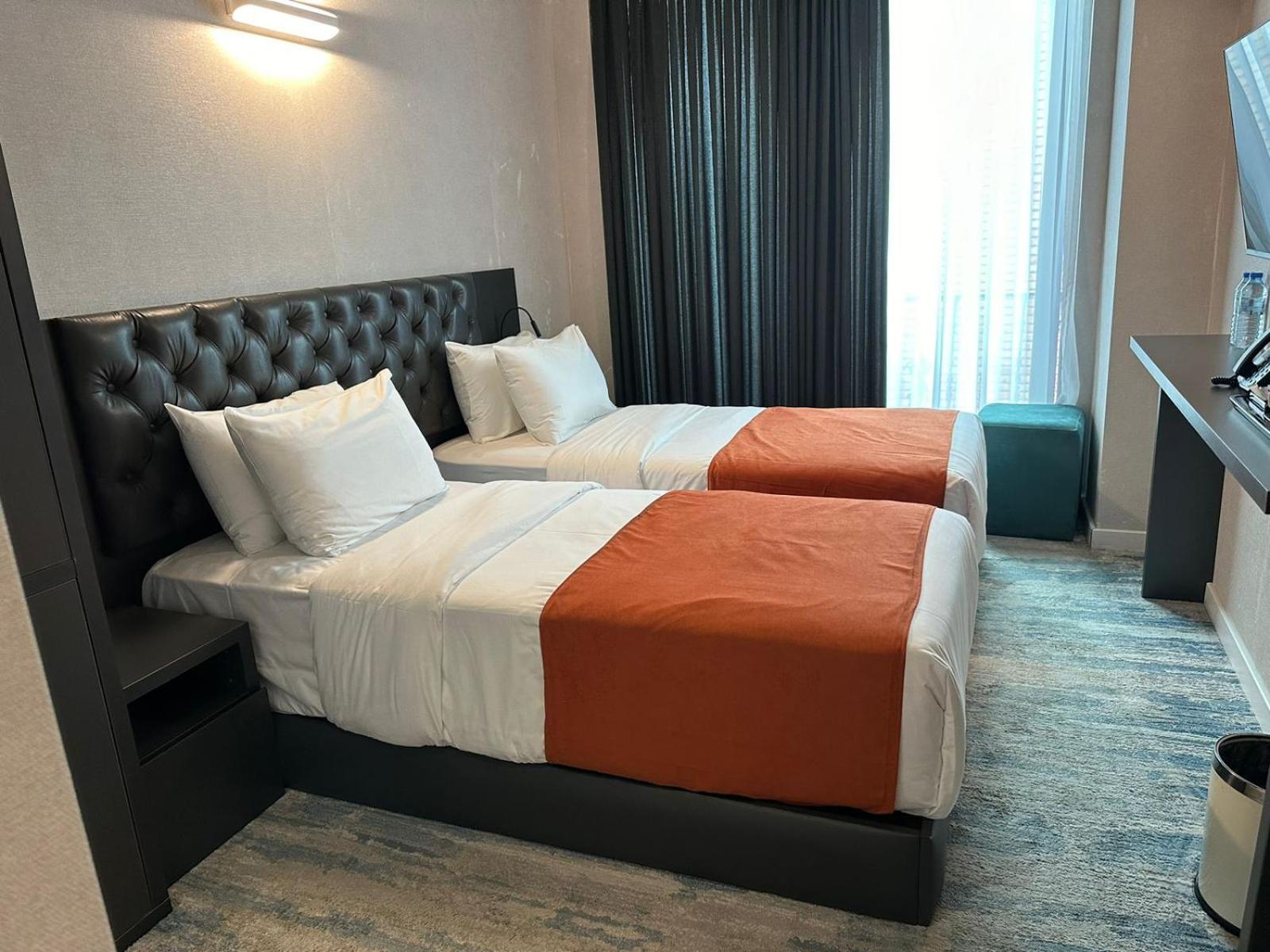 M 1 T Hotel Tbilisi Buitenkant foto