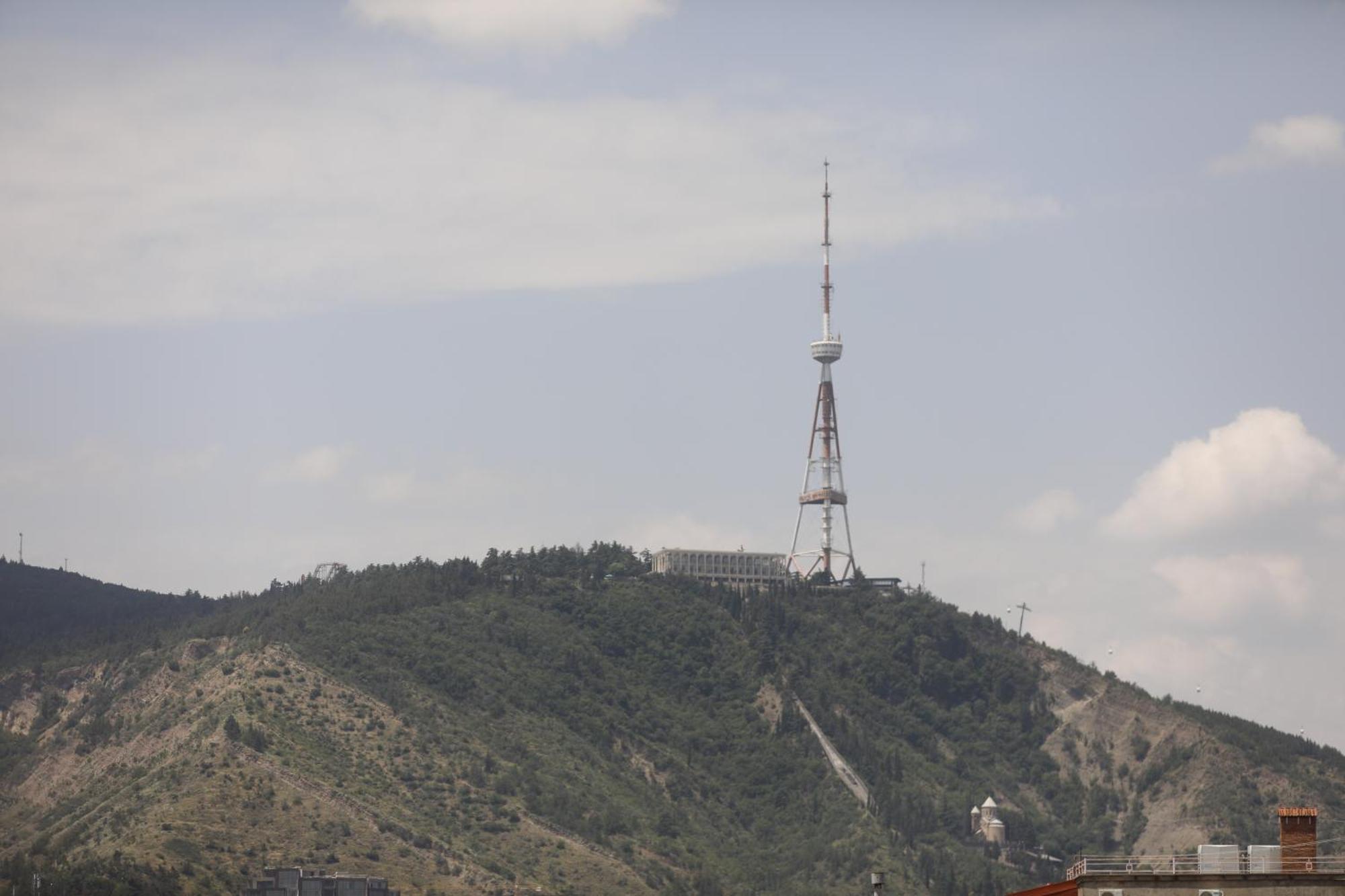 M 1 T Hotel Tbilisi Buitenkant foto
