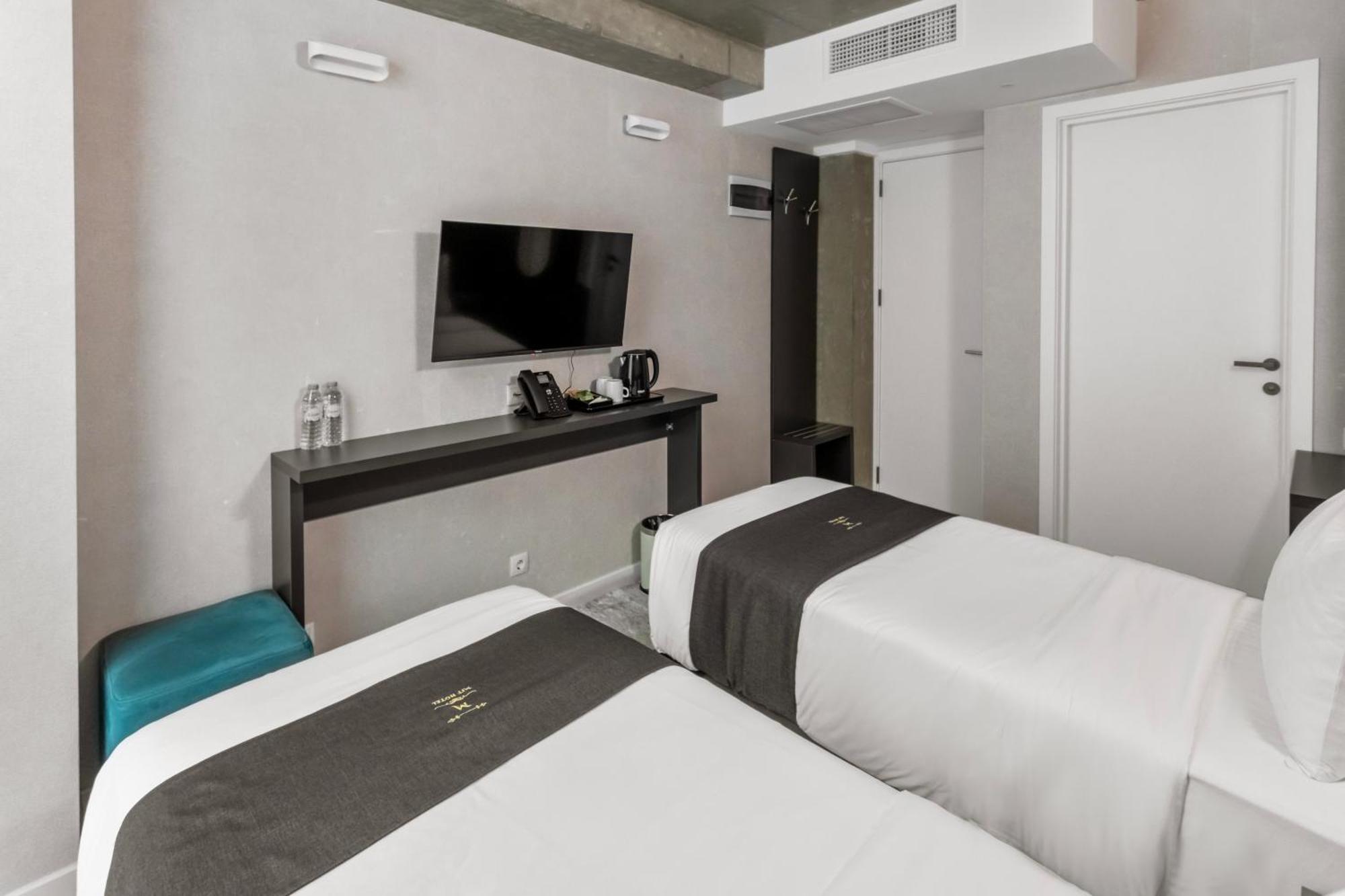 M 1 T Hotel Tbilisi Buitenkant foto