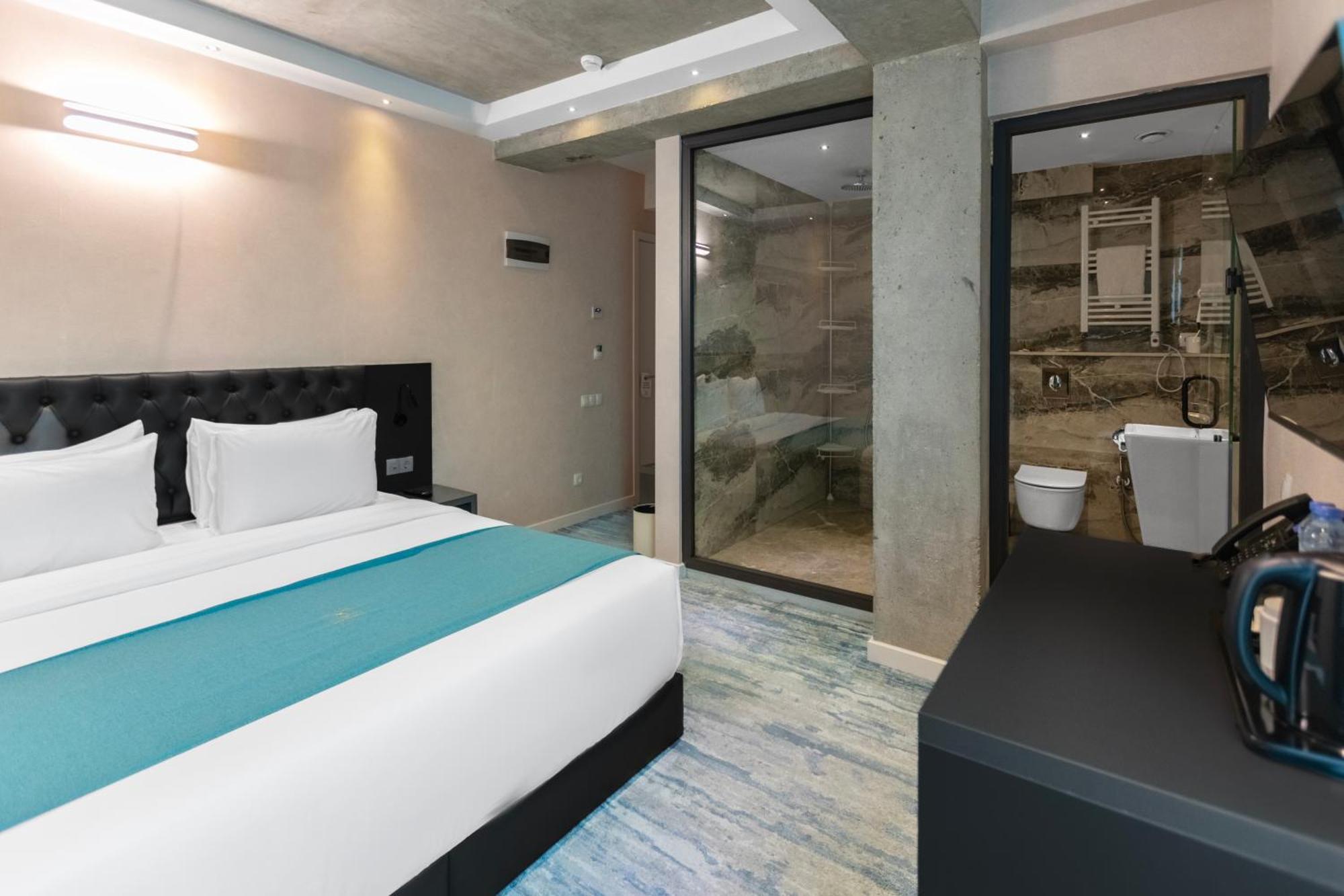 M 1 T Hotel Tbilisi Buitenkant foto