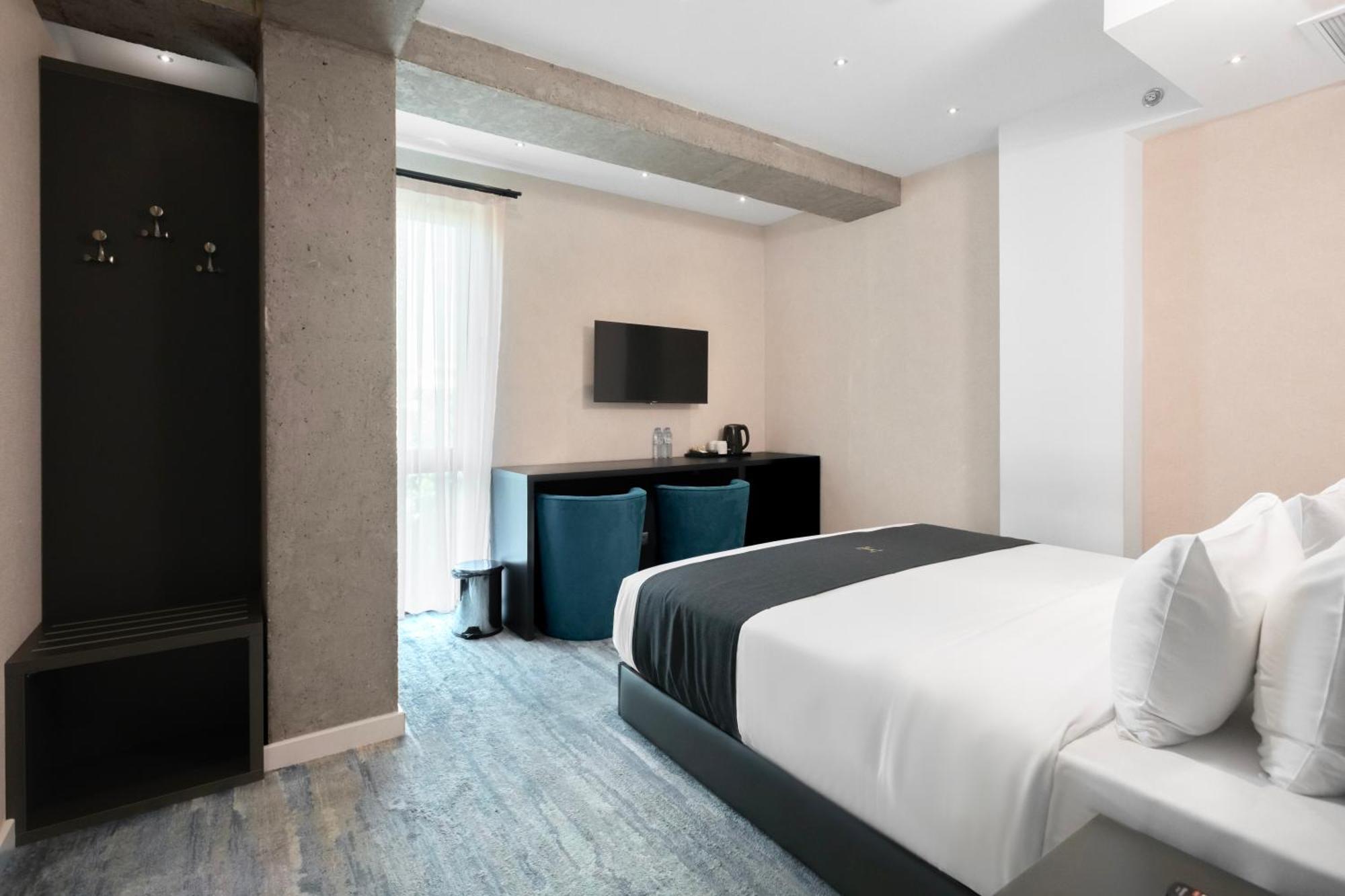 M 1 T Hotel Tbilisi Buitenkant foto