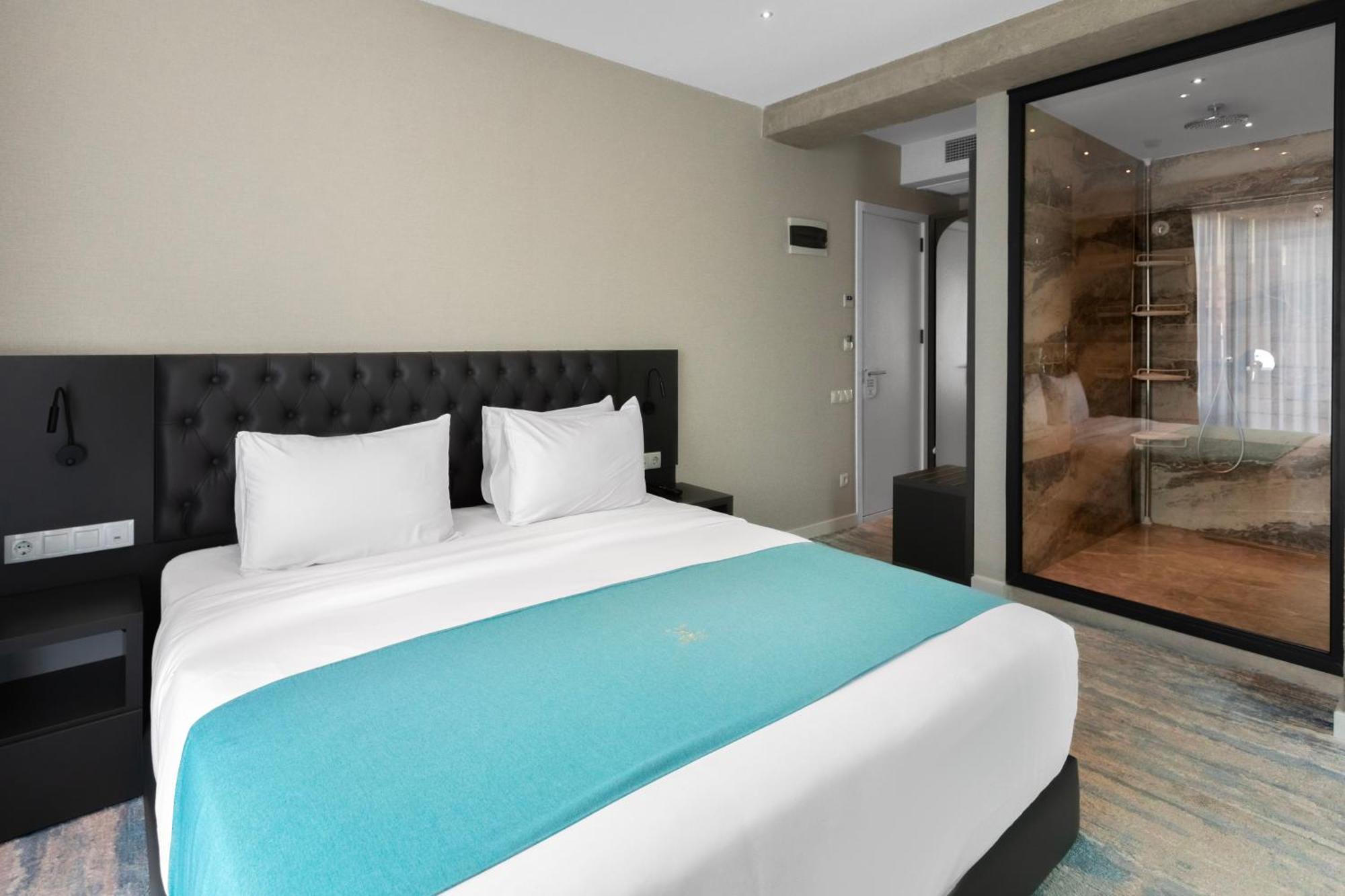 M 1 T Hotel Tbilisi Buitenkant foto