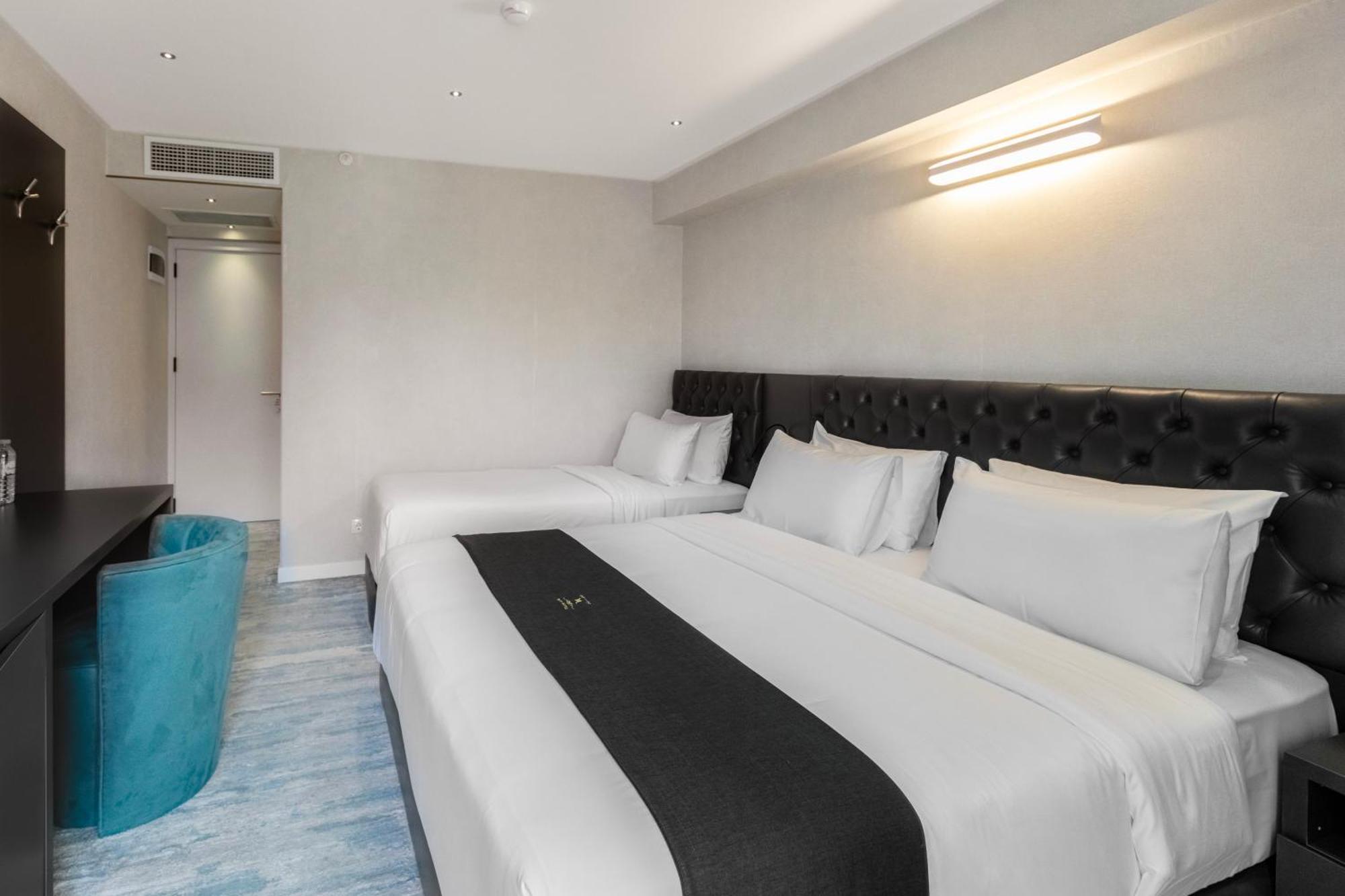 M 1 T Hotel Tbilisi Buitenkant foto