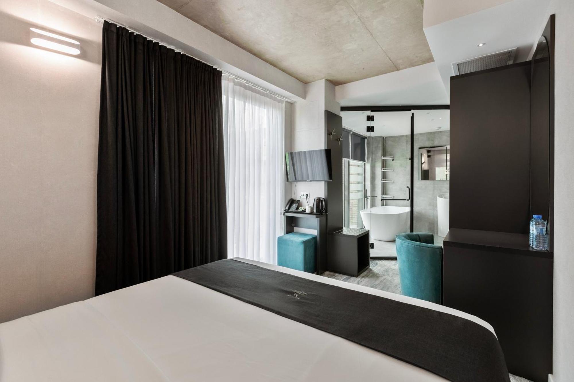 M 1 T Hotel Tbilisi Buitenkant foto
