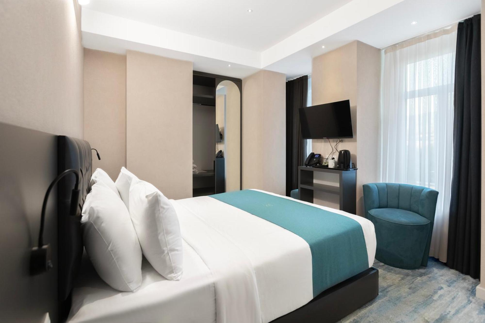 M 1 T Hotel Tbilisi Buitenkant foto