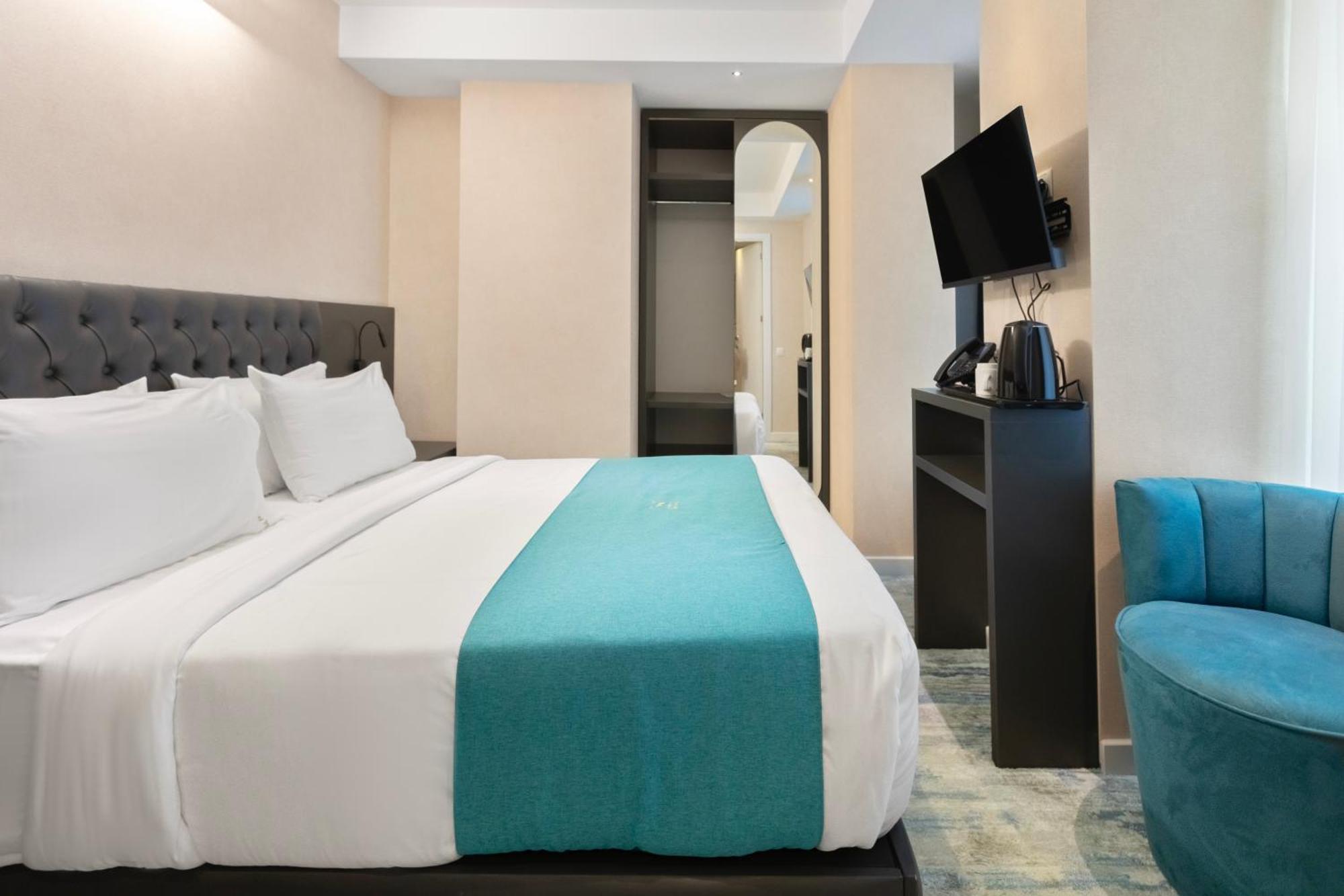 M 1 T Hotel Tbilisi Buitenkant foto
