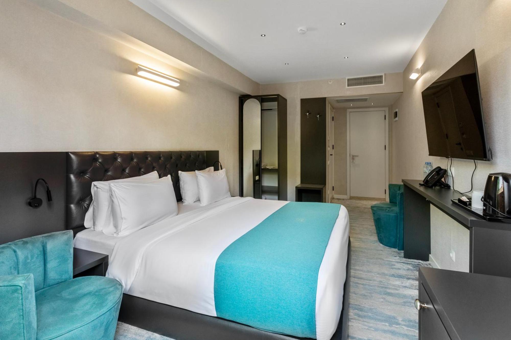 M 1 T Hotel Tbilisi Buitenkant foto